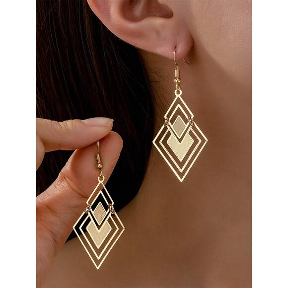 Delicate, Elegant, Lightweight Geometric Dangling Earrings - Picture 1 of 3